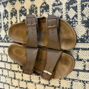 Kids' Birkenstocks Arizona sandals in size 32/little kids' 1
